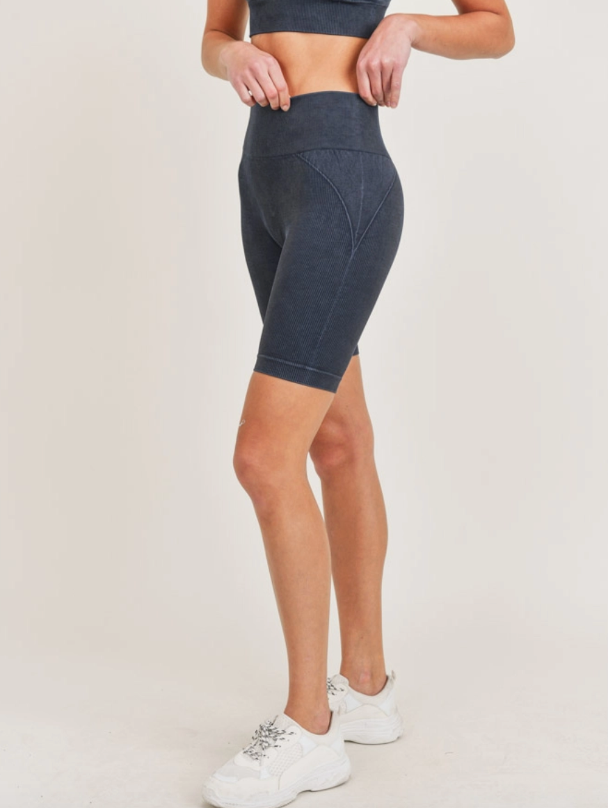Seamless Ribbed Bike Short | Black